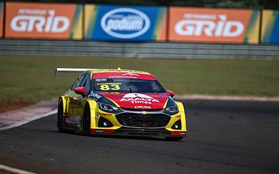 Daniel Serra crava pole position em Cascavel. Corrida sprint começa às 14h deste sábado